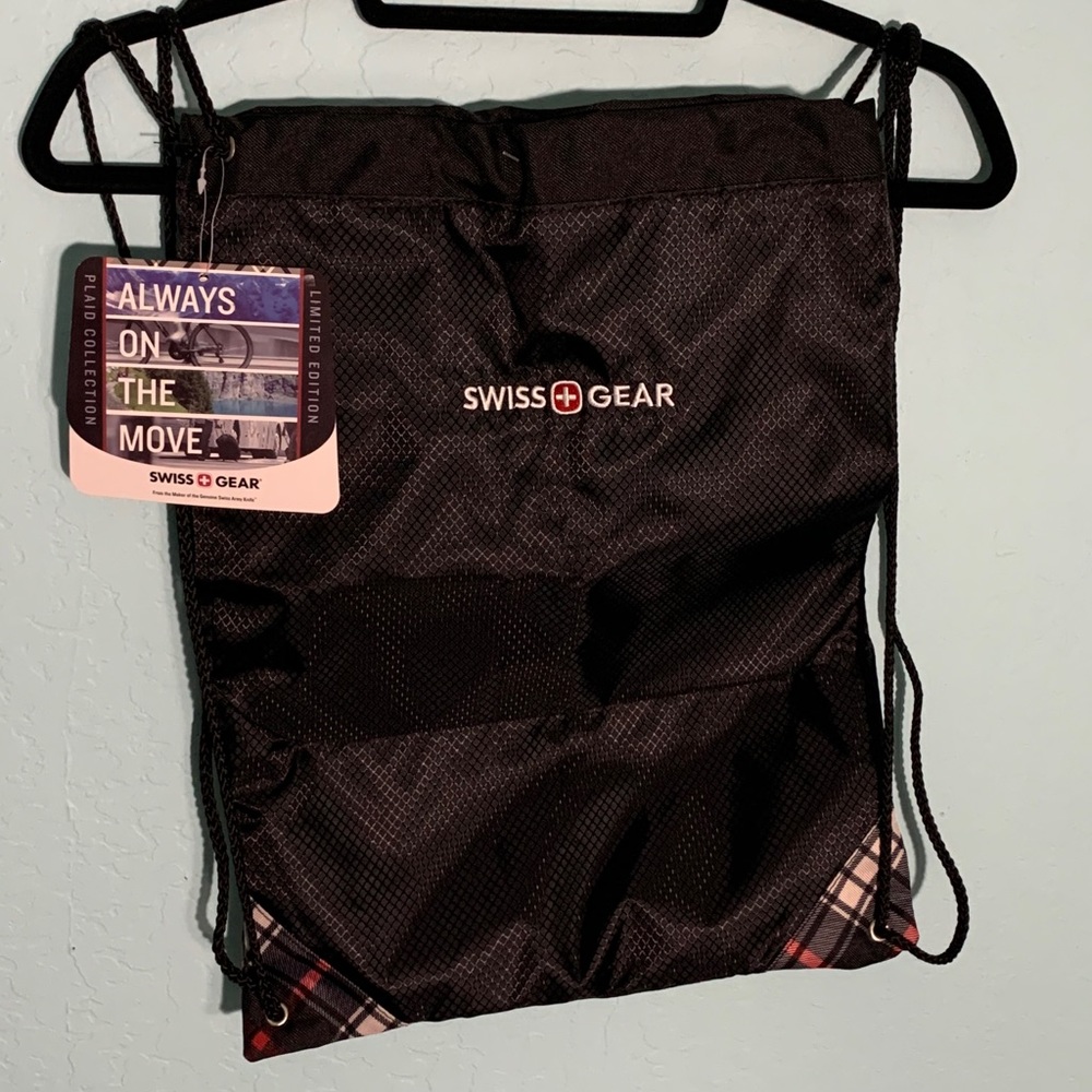 Swiss Gear drawstring bag